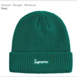 NWT Supreme Loose Gauge Teal Beanie